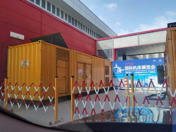 聂荣出租发电机-柴油发电机和汽油发电机哪个更好一些？